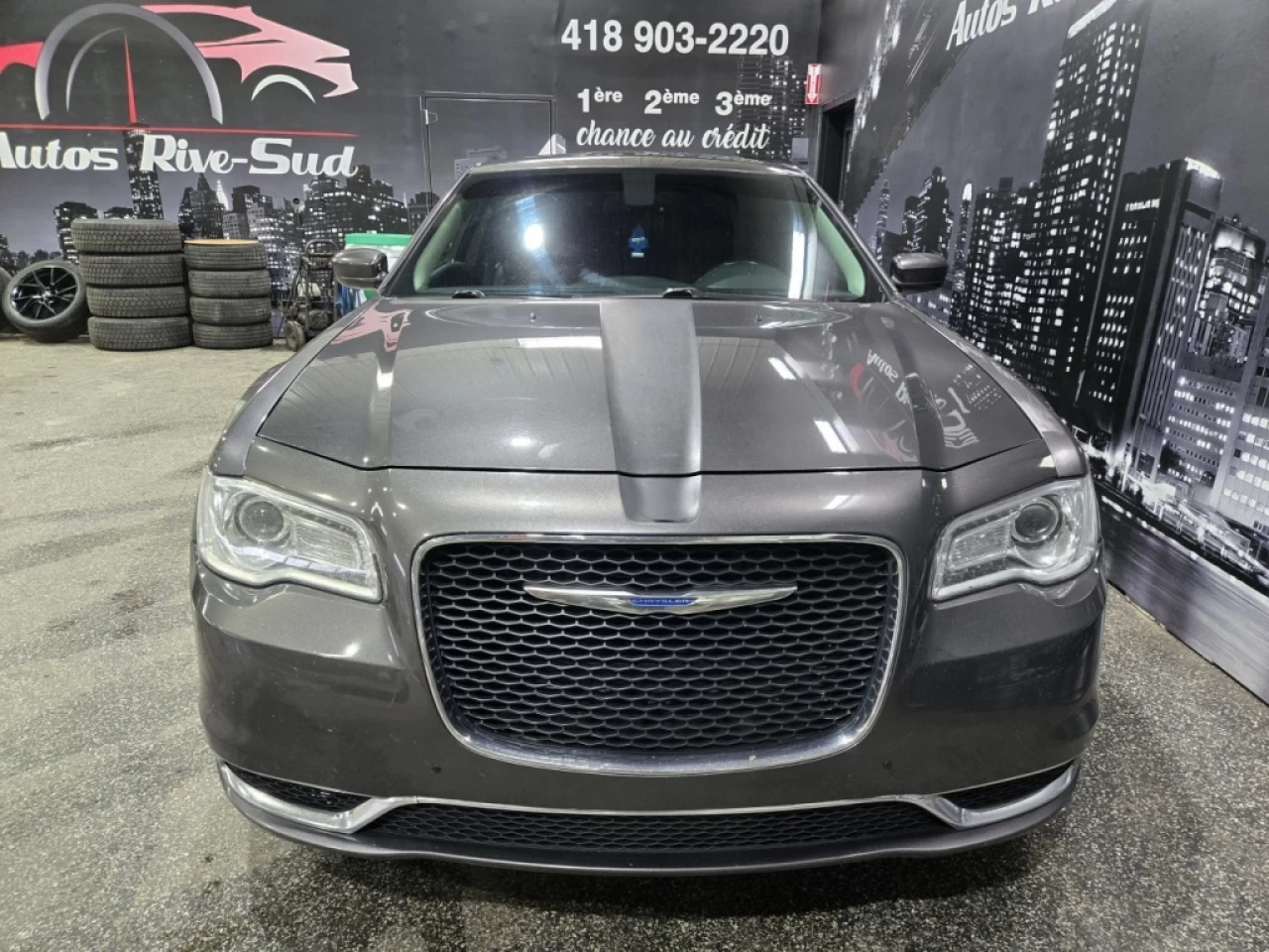 2015 Chrysler 300 4dr Sdn Touring AWD Image principale