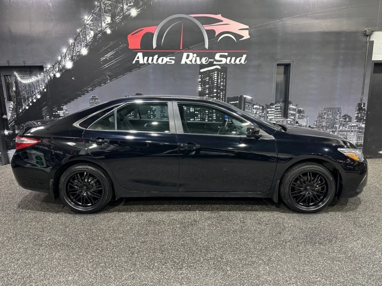 2017 Toyota Camry XSE FULL ÉQUIPÉ *TOIT* TRÈS PROPRE SEULEMENT 112 1 Main Image