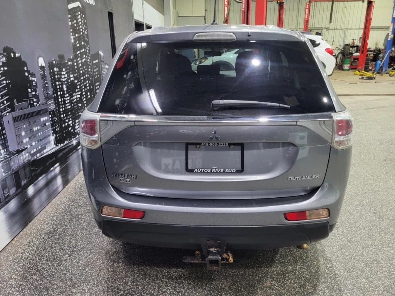 2014 Mitsubishi Outlander SE V6 3.0L AWD 7 PASSAGERS SEULEMENT 131 300KM Image principale