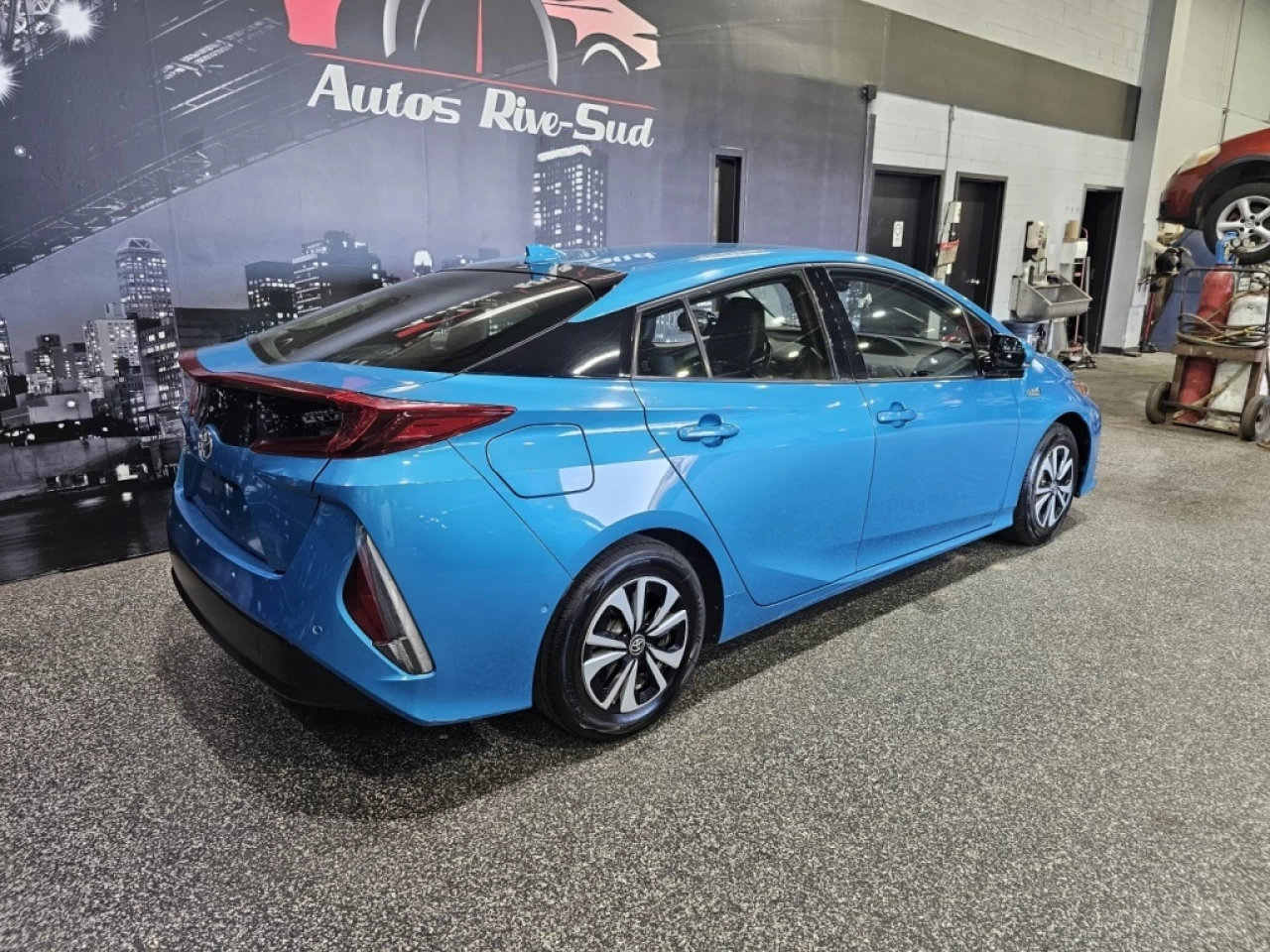 2017 Toyota Prius Prime TECHNOLOGIE HYBRID BRANCHABLE SEULEMENT 97 000KM Image principale