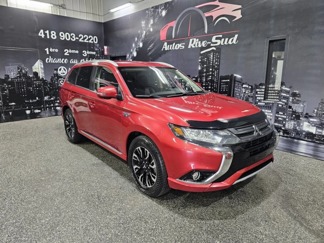 2018 Mitsubishi Outlander PHEV SE TOURING AWD HYBRIDE RECHARGABLE 137 000KM Image principale