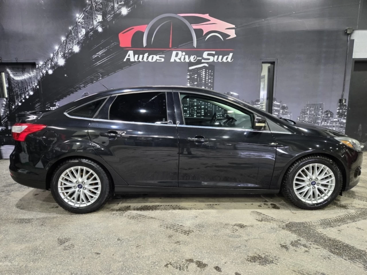 2013 Ford Focus TITANIUM AUTOMATIQUE AVEC 110 000KM Main Image