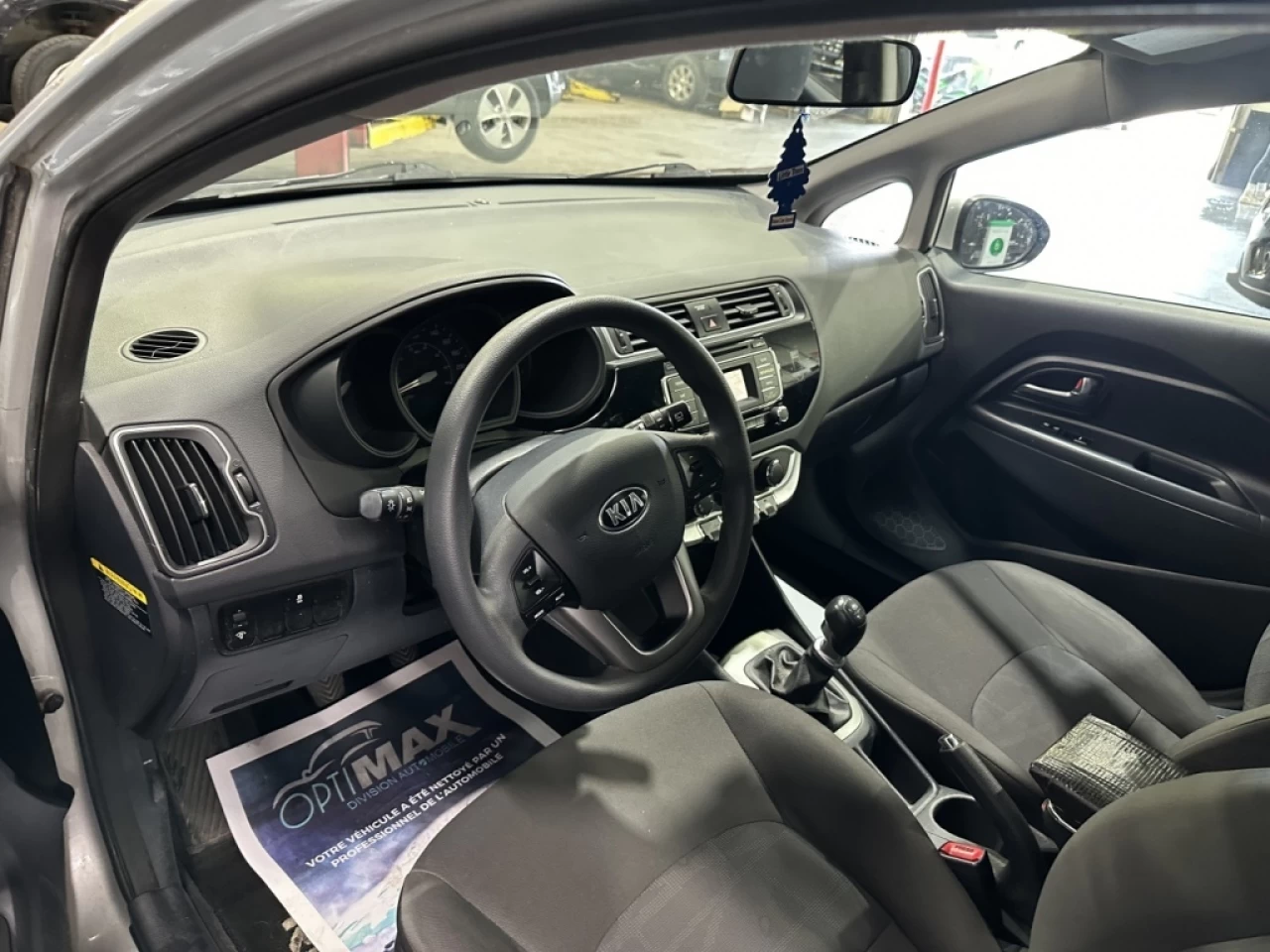 2017 Kia Rio LX MANUELLE TRÈS PROPRE SEULEMENT 140 700KM Main Image