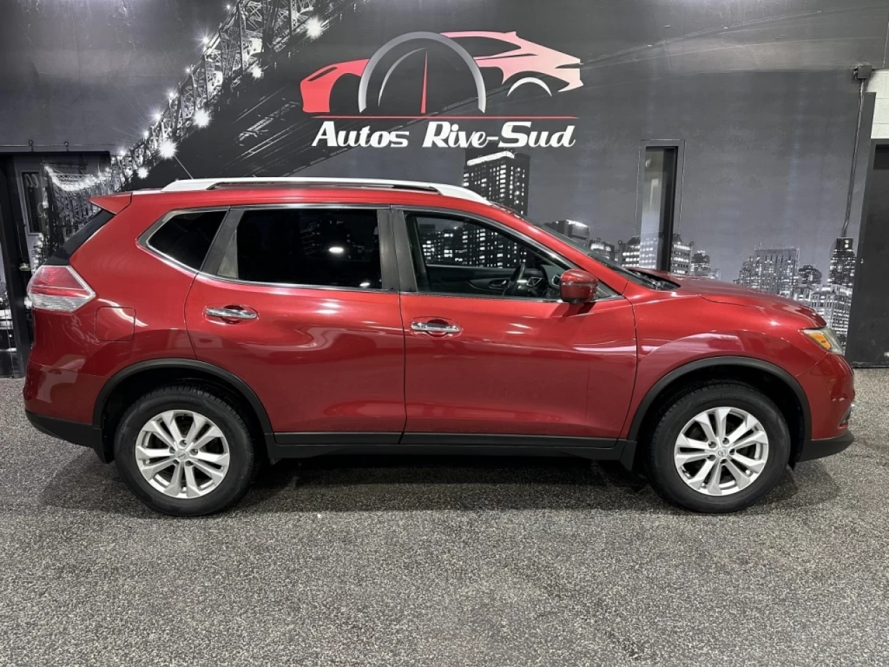 2016 Nissan Rogue SV TECH AWD GPS TOIT PANO SEULEMENT 167 200KM Image principale