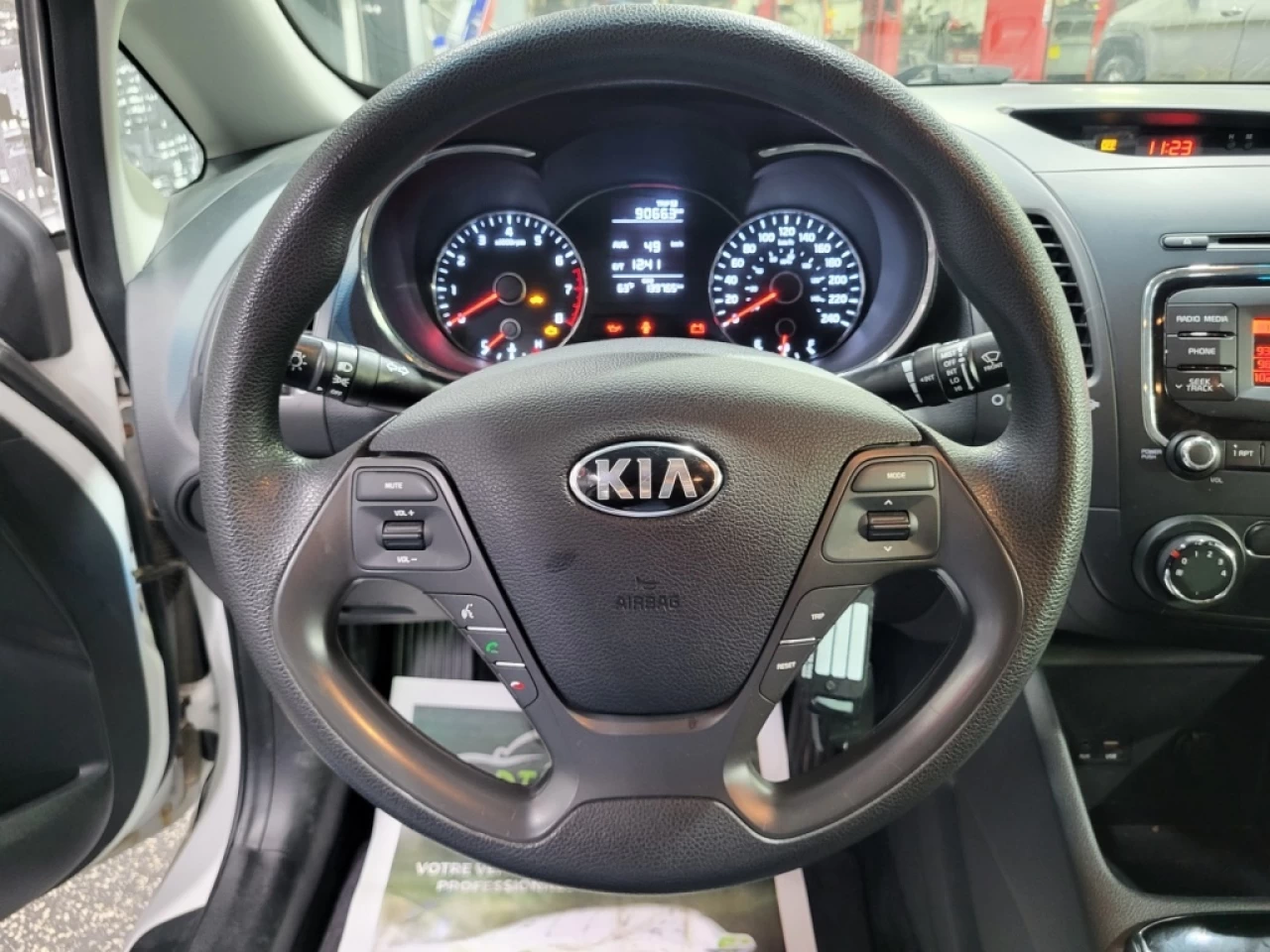 2017 Kia Forte LX MANUELLE TRÈS PROPRE SEULEMENT 139 700KM Main Image