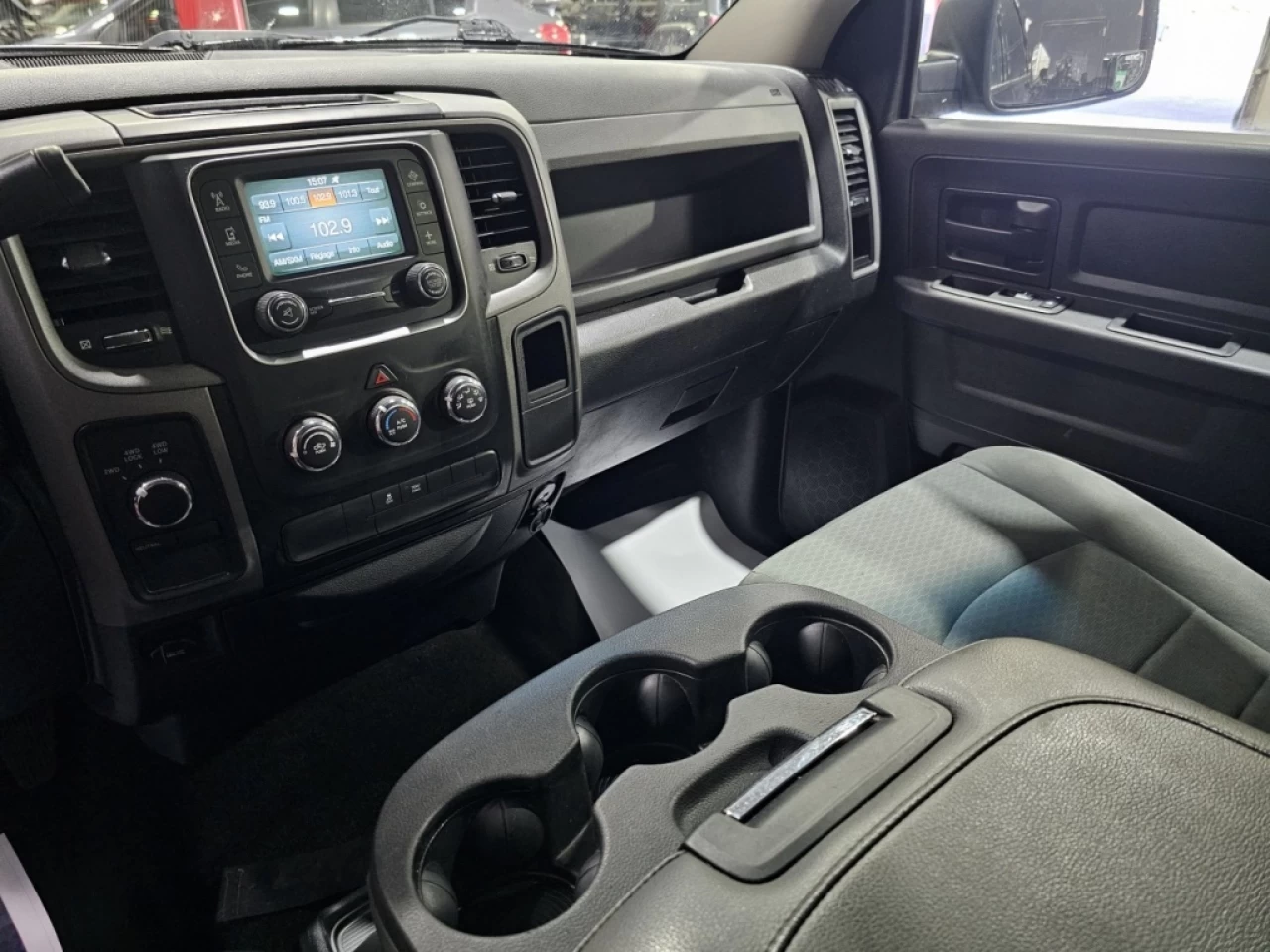 2017 Ram 1500 SLT 5.7L 4X4 CREW CAB AVEC 147 100KM Image principale