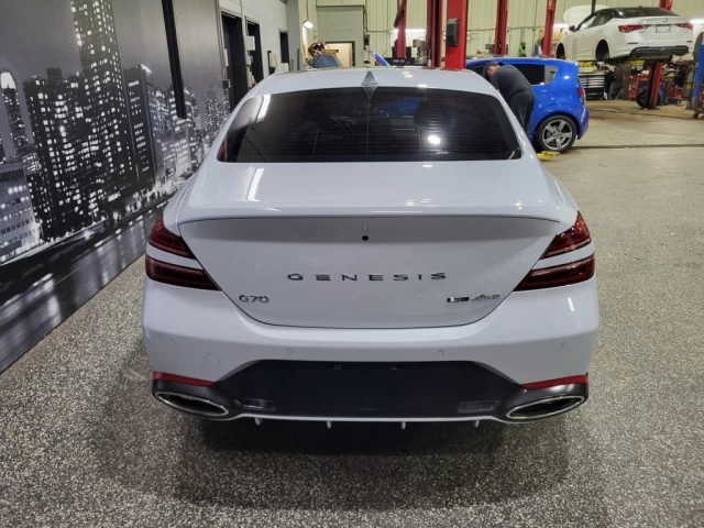 Genesis G70 3.3 L TURBO AWD SPORT CUIR TOIT AVEC SEULEMENT 40 2023