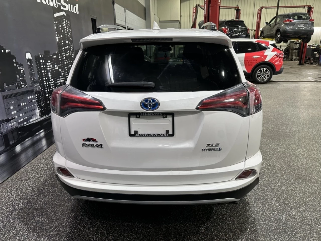 2017 Toyota RAV4 XLE AWD TOIT TRÈS PROPRE AVEC 167 100KM Image principale