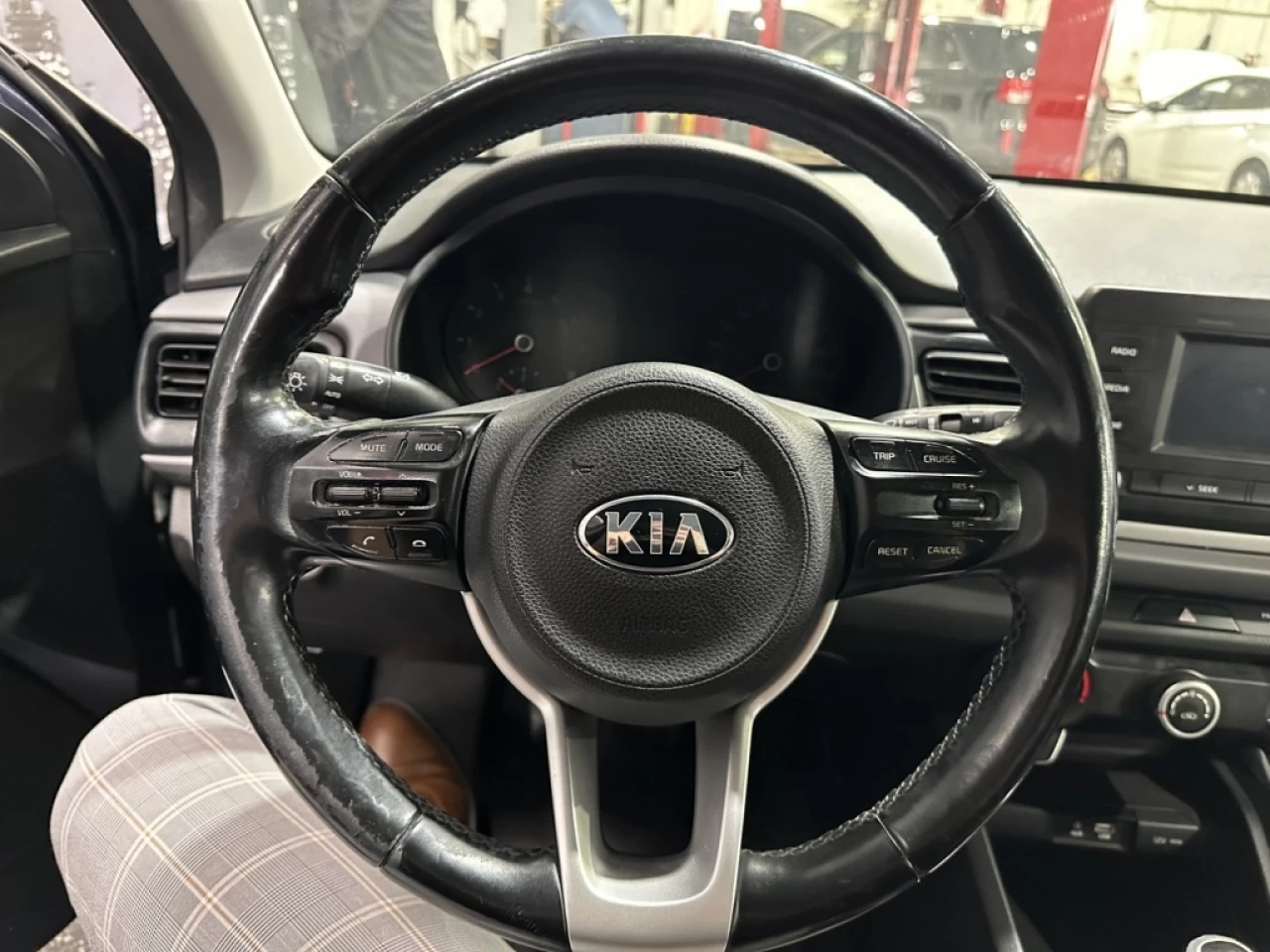 2018 Kia Rio5 LX BANC ET VOLANT CHAUFF. AVEC 148 000KM Image principale