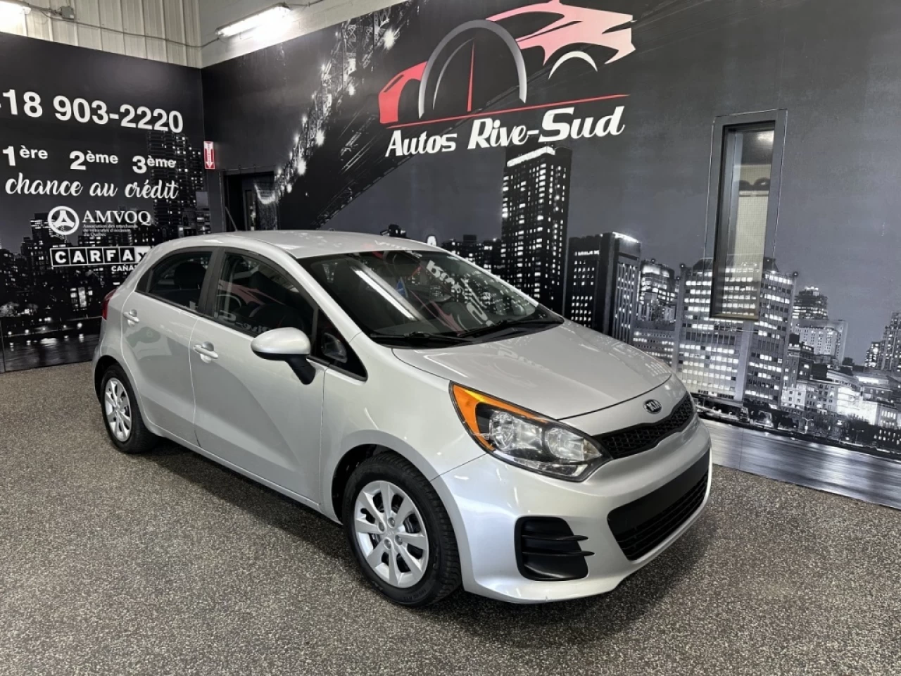 2017 Kia Rio LX MANUELLE TRÈS PROPRE SEULEMENT 140 700KM Main Image