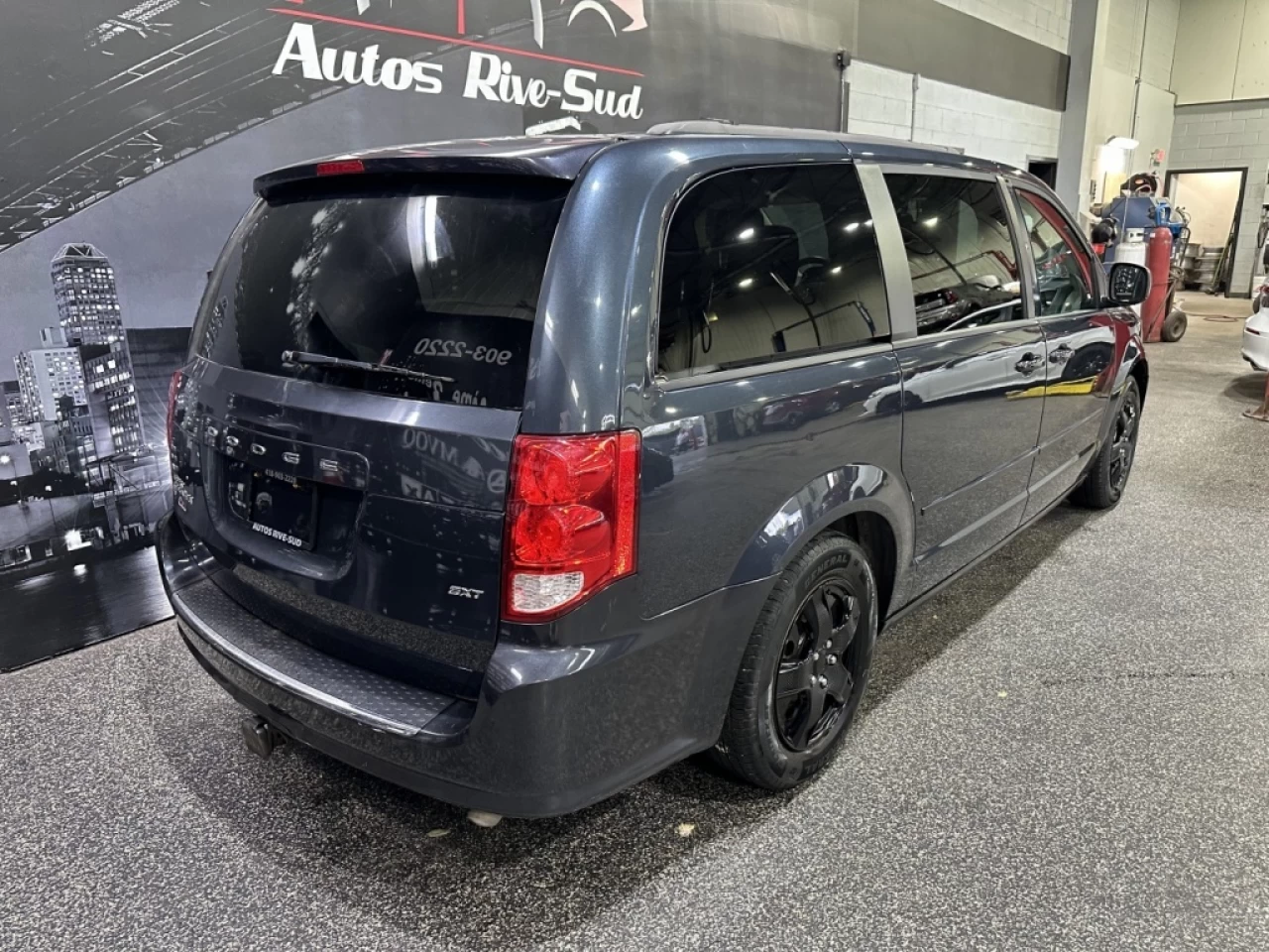 2014 Dodge Grand Caravan 4dr Wgn SXT Main Image