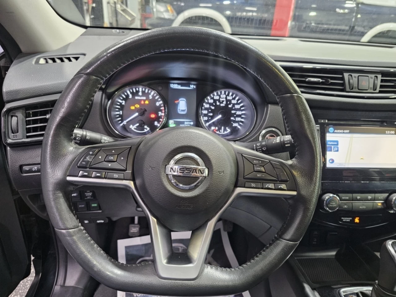 2017 Nissan Rogue SV TECH AWD TOIT PANO GPS AVEC 165 100KM Main Image