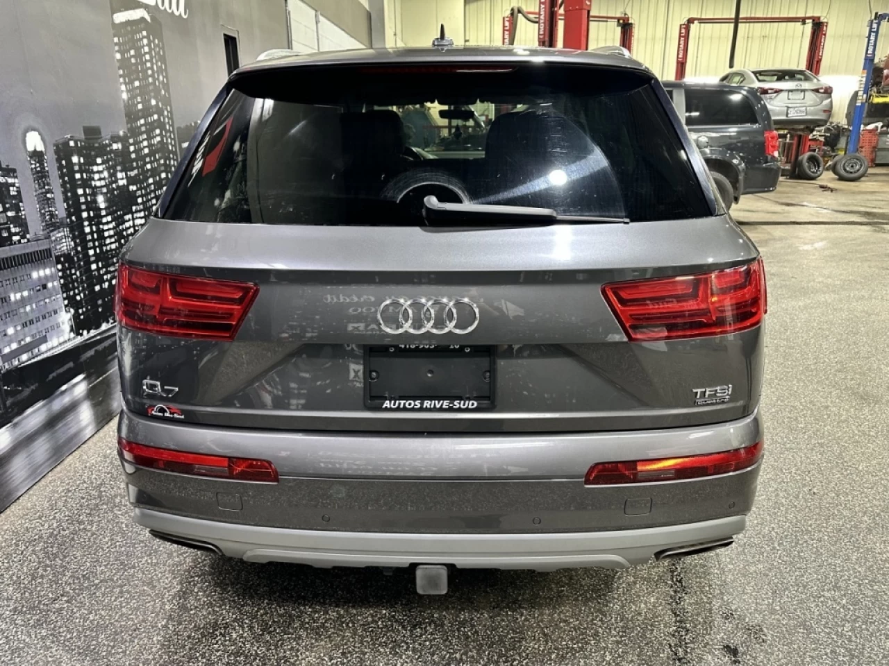 2018 Audi Q7 KOMFORT TOIT PANO CUIR SEULEMENT 140 800KM Image principale