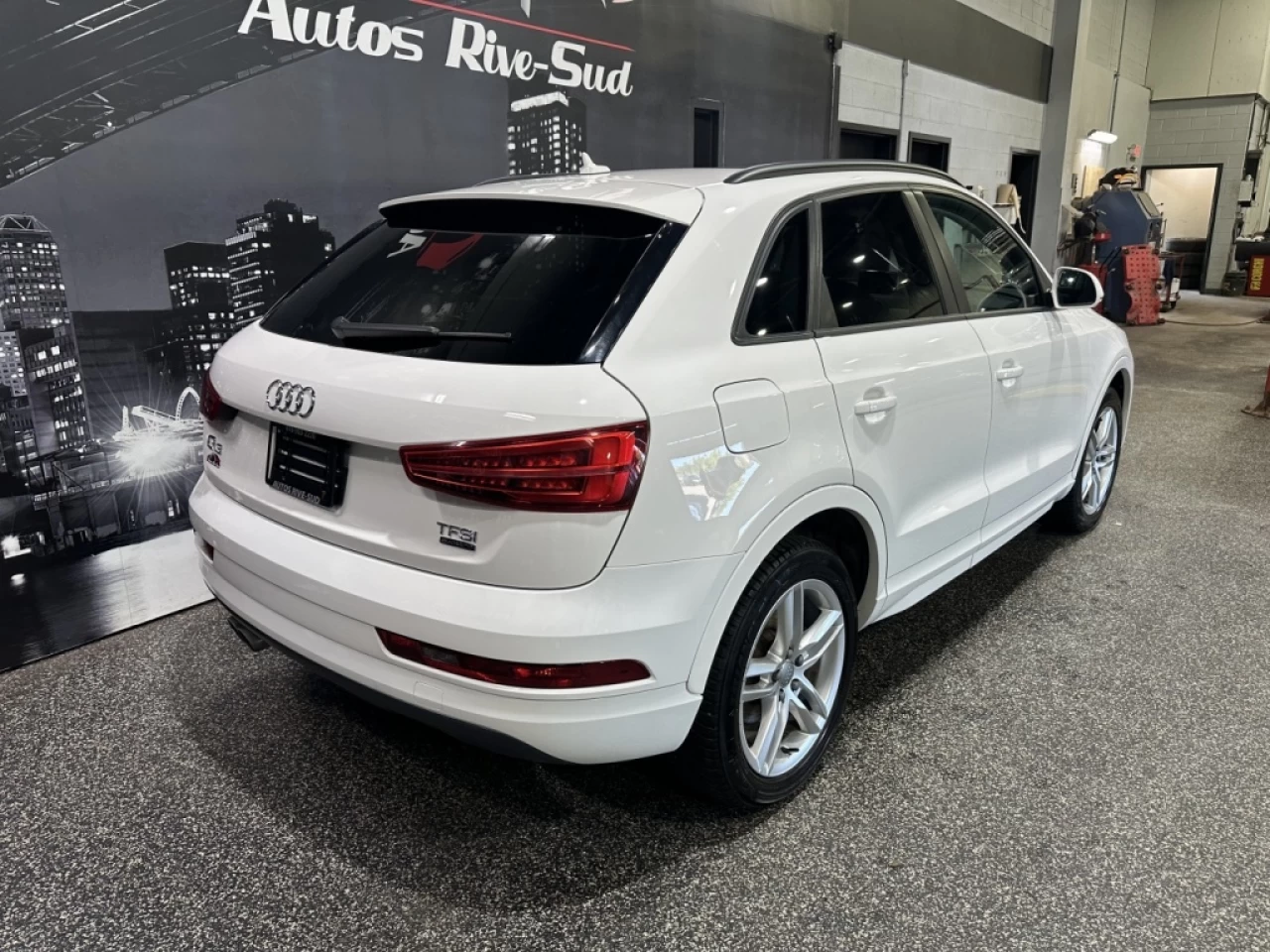 2017 Audi Q3 QUATTRO TOIT PANO CUIR  SEULEMENT 115 000KM Main Image