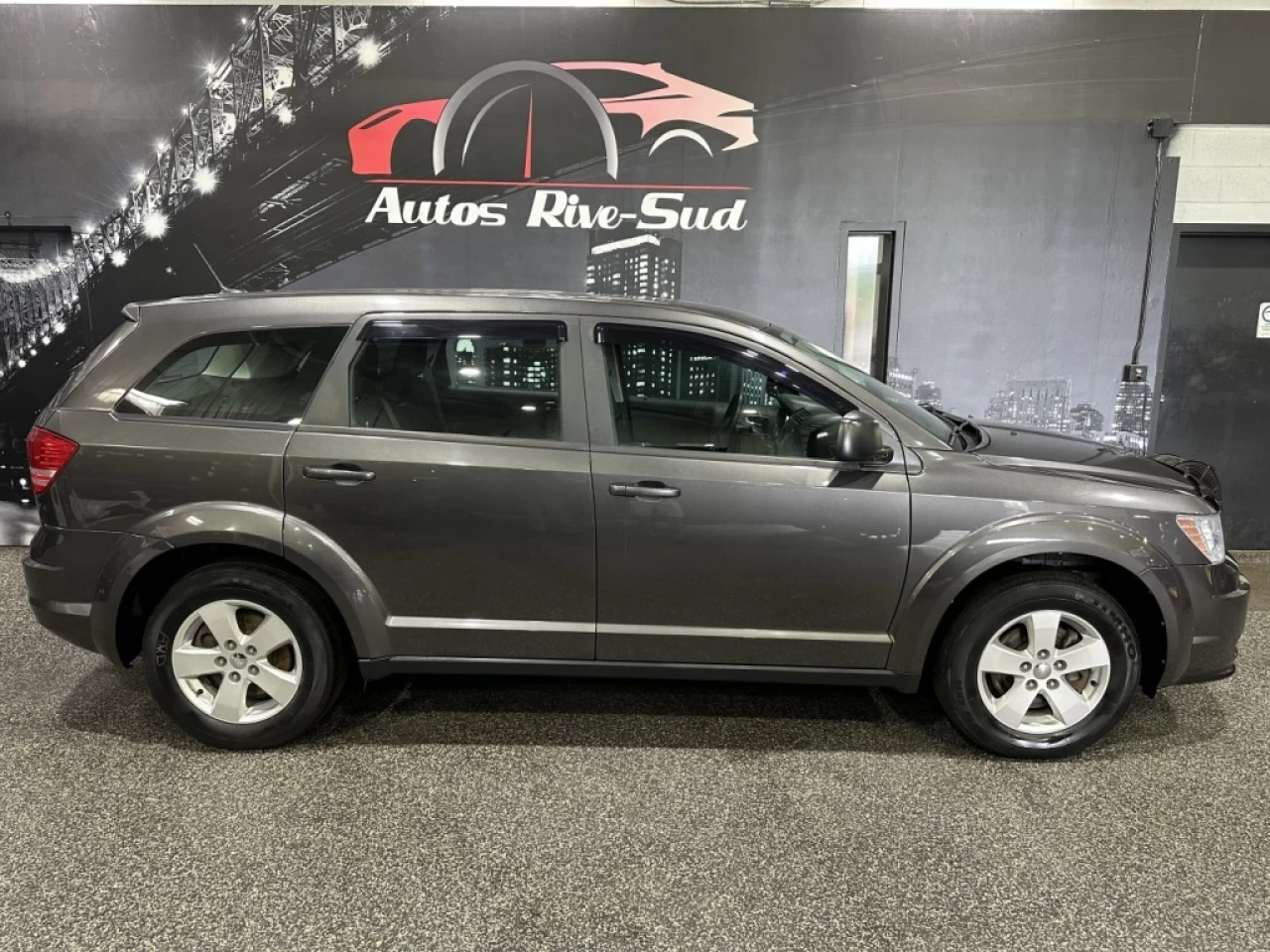 2017 Dodge Journey VALEUR PLUS SEULEMENT 92 000KM Image principale