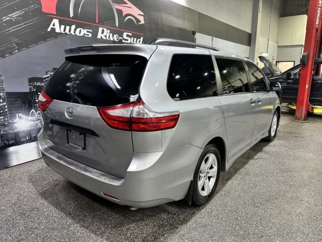 Toyota Sienna LE 7 PASSAGERS A/C CAMERA SEULEMENT 118 300KM 2018