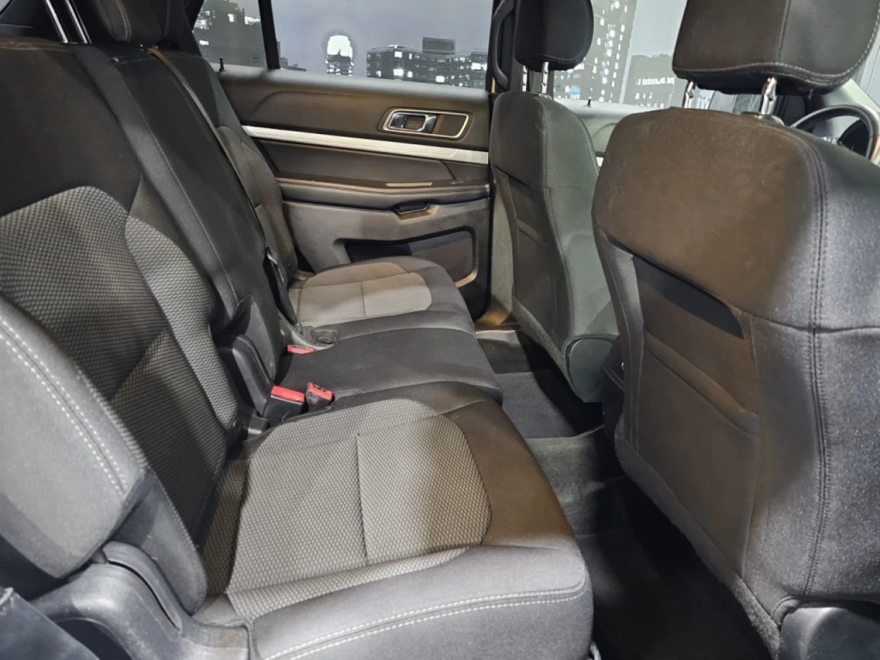 2017 Ford Explorer 4WD 4dr XLT Main Image