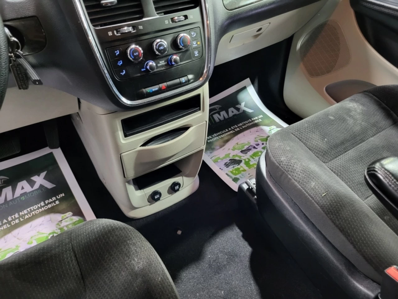 2018 Dodge Grand Caravan SXT 2WD Image principale