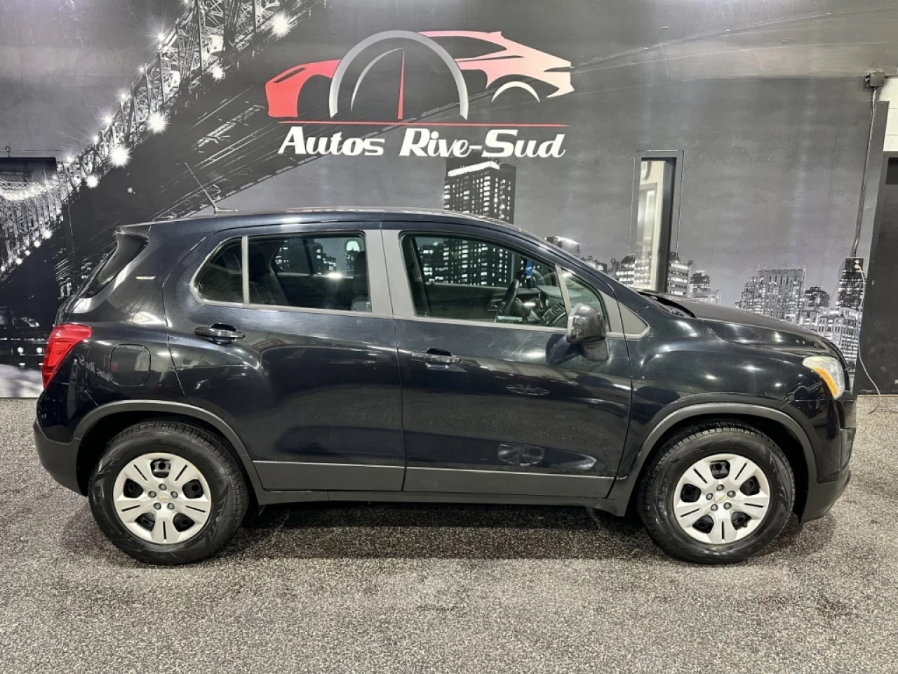 2014 Chevrolet Trax LS MANUELLE TRÈS PROPRE A/C SEULEMENT 81 700KM Image principale