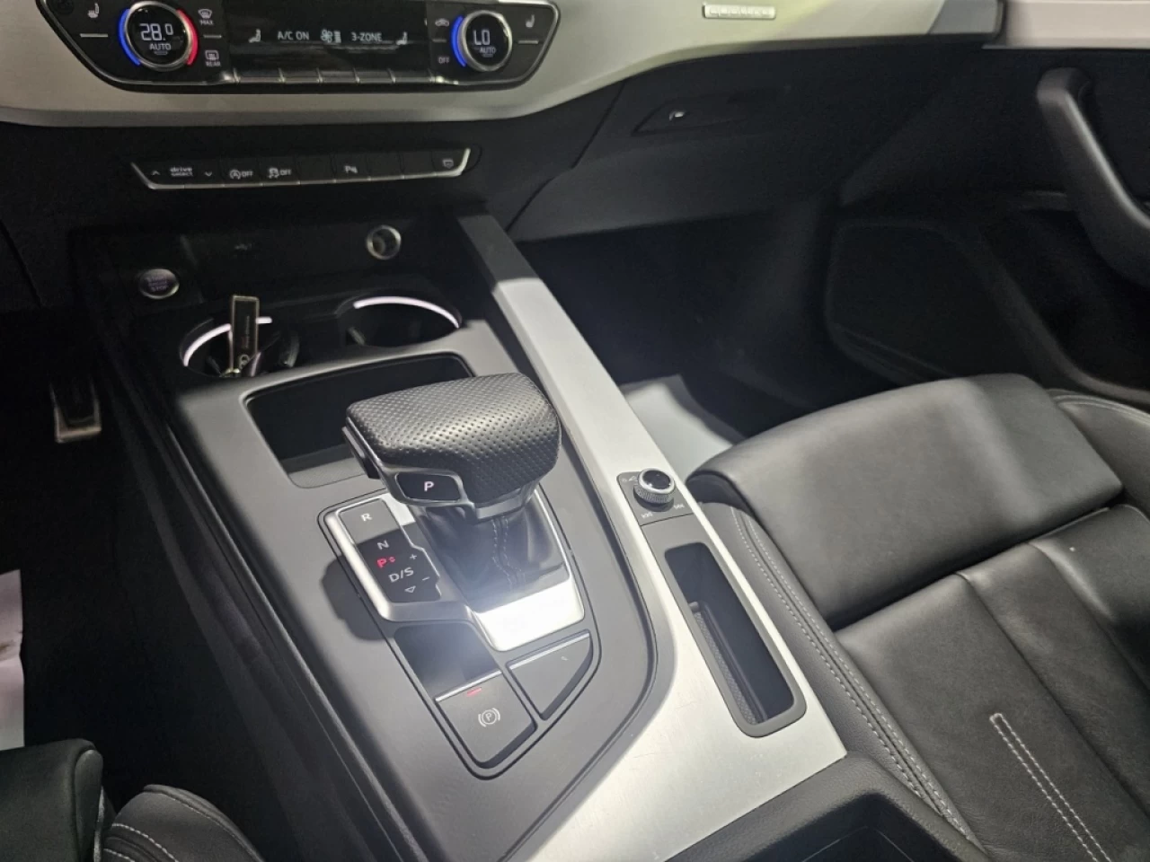 2021 Audi berline A4 PROGRESSIV S LINE TOIT CUIR GPS SEULEMENT 39 000KM Image principale