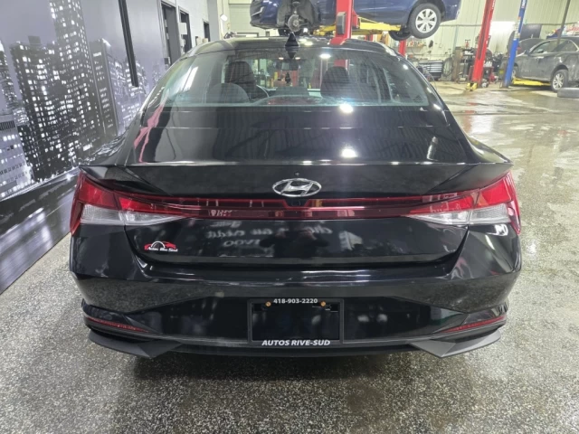 Hyundai Elantra PREFERED TECH TOIT OUVRANT 51 500KM 2023