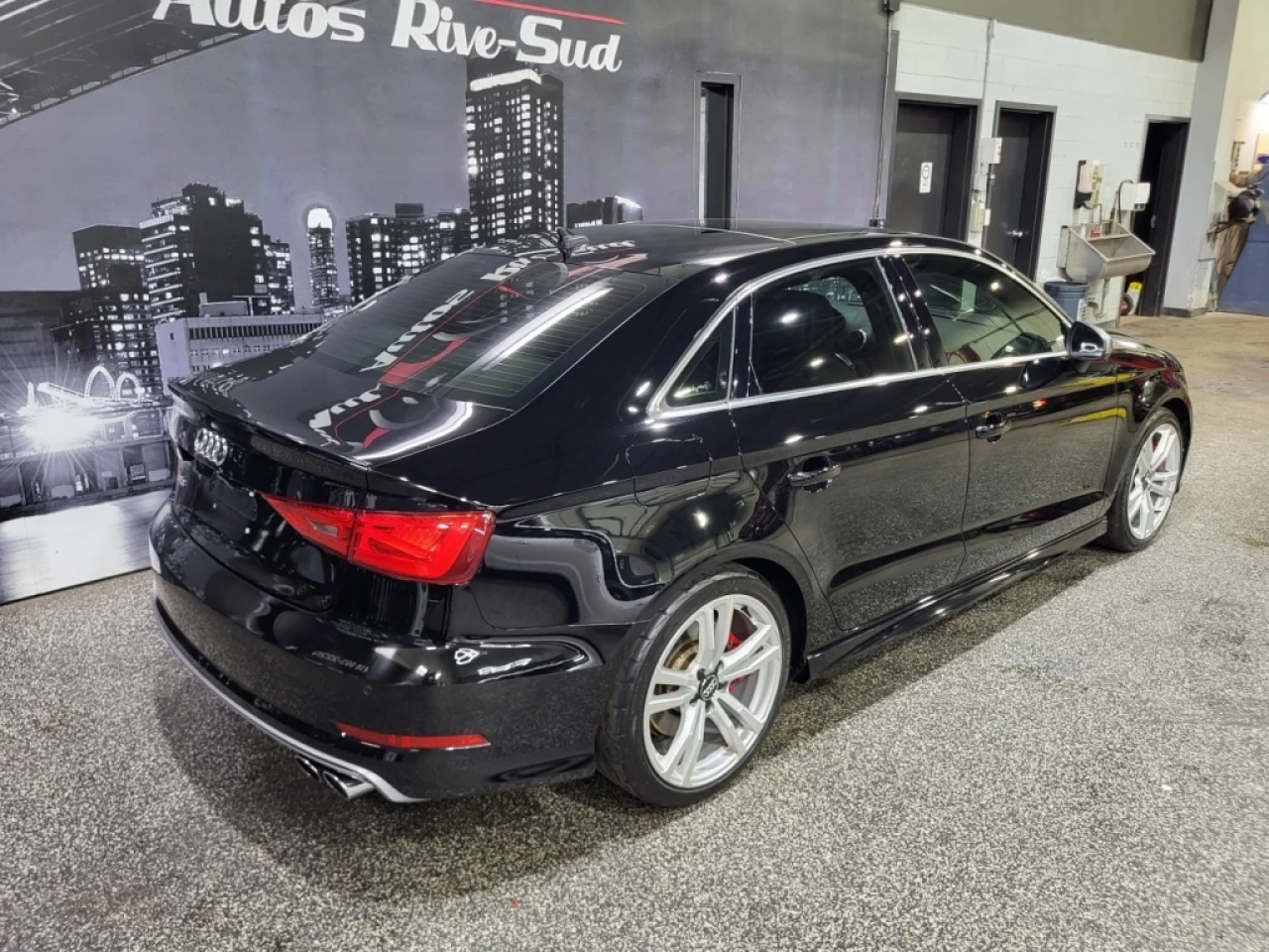 2016 Audi S3 4dr Sdn quattro 2.0T Technik Image principale