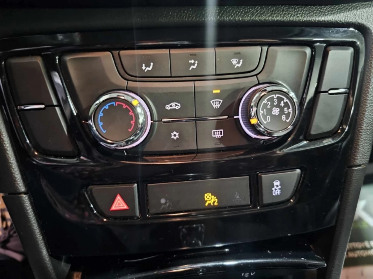 2018 Buick Encore PREFERED A/C MAGS CAMERA SEULEMENT 109 400KM Image principale