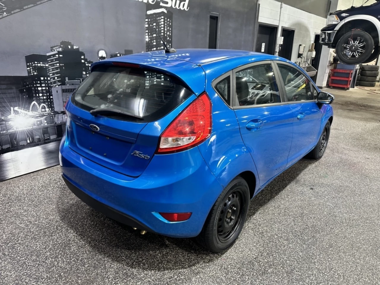 2013 Ford Fiesta 5dr HB SE Main Image