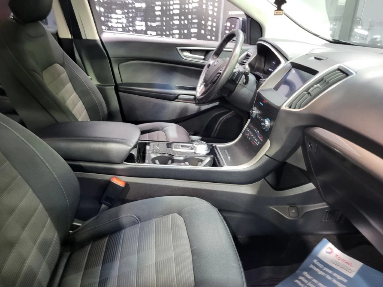 2019 Ford Edge SEL AWD Image principale