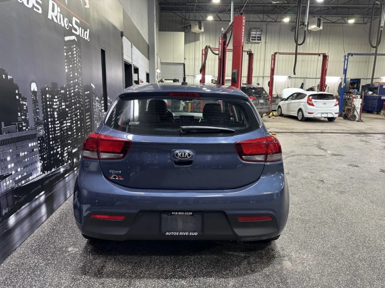 2018 Kia Rio5 LX BANC ET VOLANT CHAUFF. AVEC 148 000KM Image principale