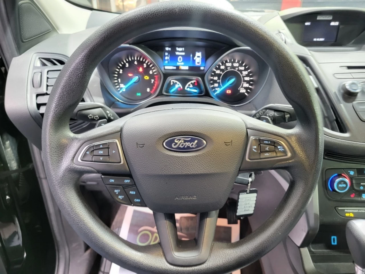 2017 Ford Escape 4WD 4dr SE Image principale