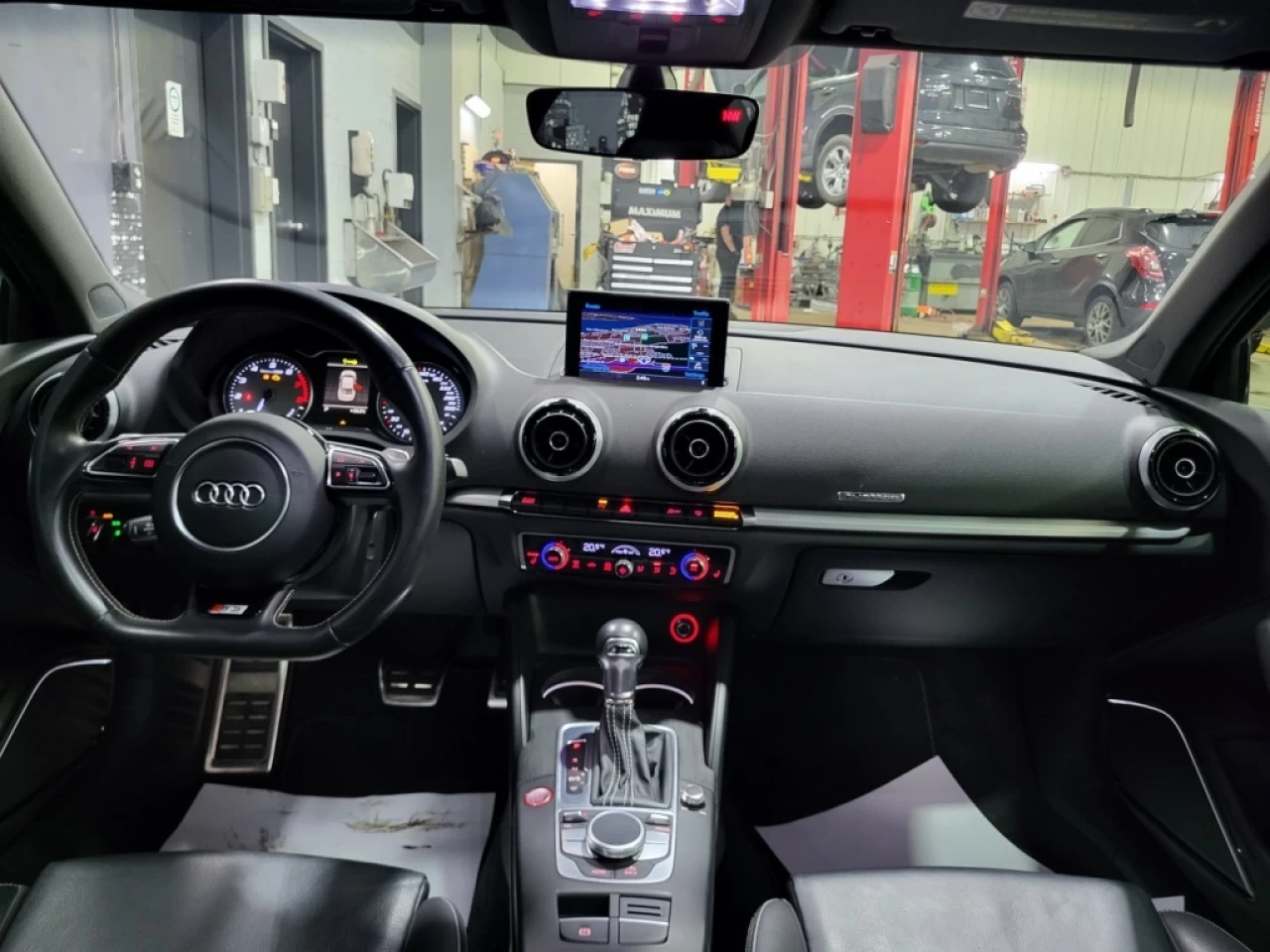 2016 Audi S3 4dr Sdn quattro 2.0T Technik Image principale