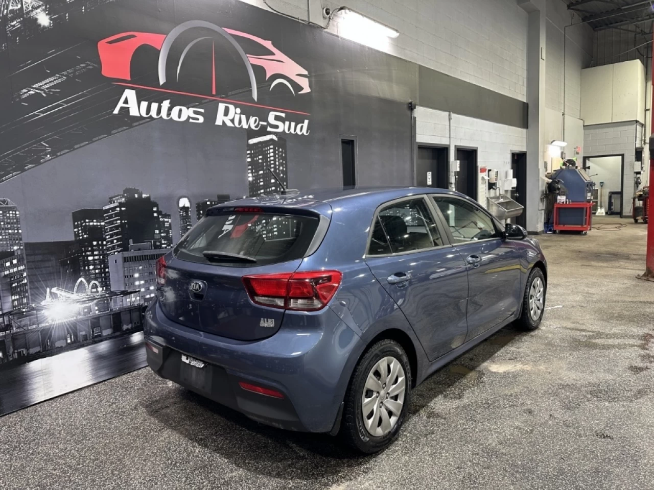 2018 Kia Rio5 LX BANC ET VOLANT CHAUFF. AVEC 148 000KM Image principale