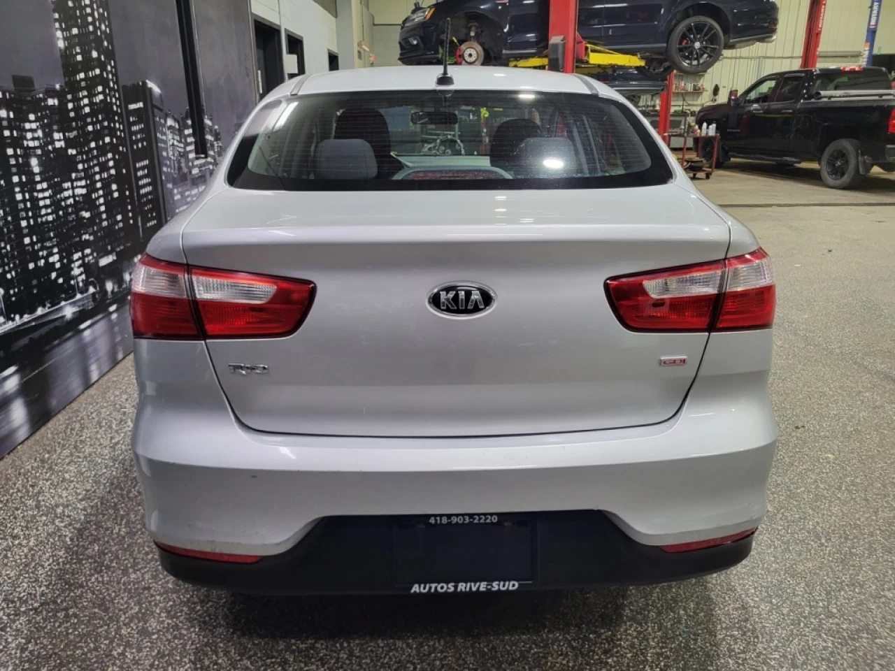 2017 Kia Rio AUTOMATIQUE A/C SUPER PROPRE SEULEMENT 110 500KM Image principale