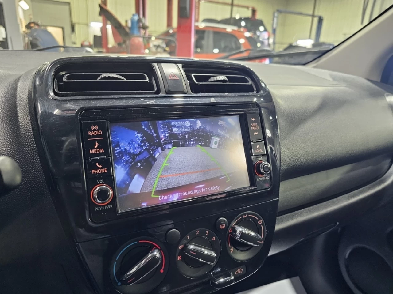 2019 Mitsubishi Mirage ES MANUELLE CAMERA AVEC SEULEMENT 86 500KM Main Image