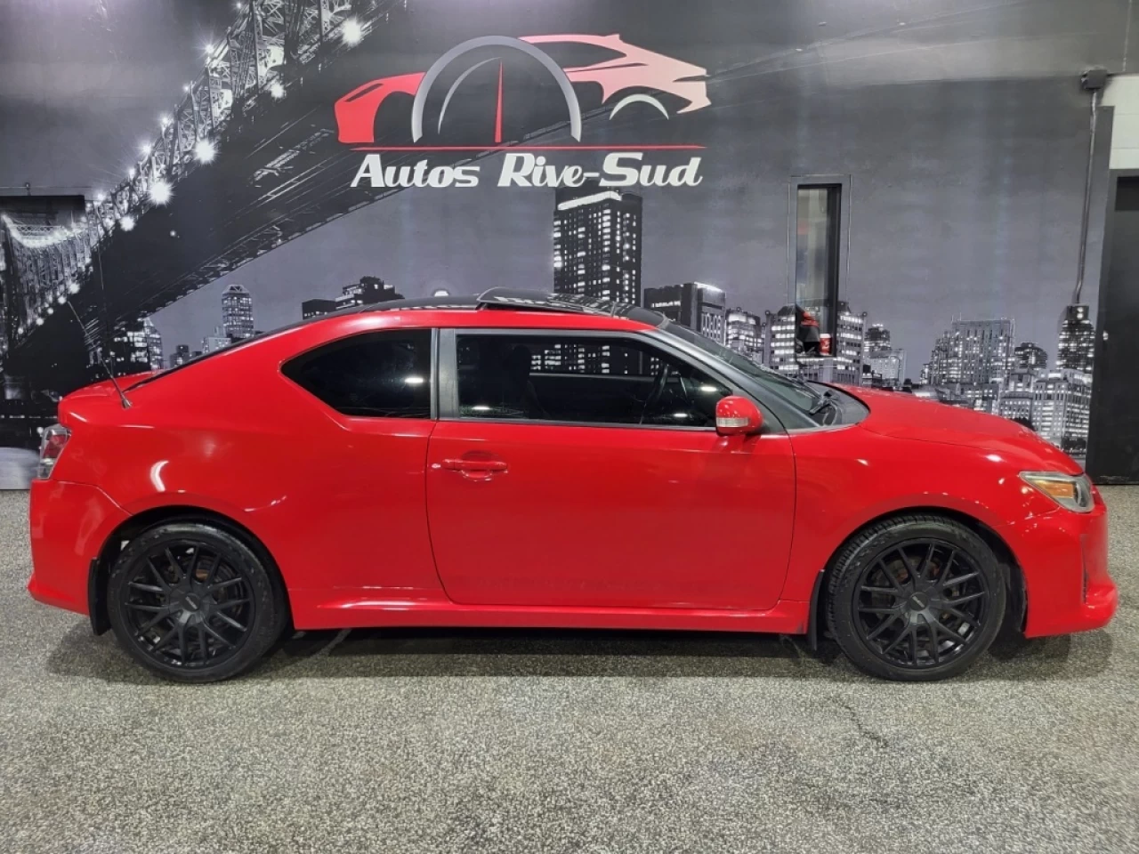 2014 Scion tC TOIT PANORAMIQUE SUPER PROPRE 136 200KM Image principale