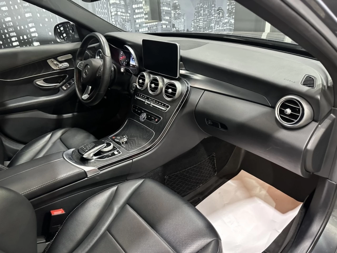 2018 Mercedes-Benz C-Class C 300 4MATIC FULL CUIR TOIT GPS SEULEMENT 65 400KM Image principale