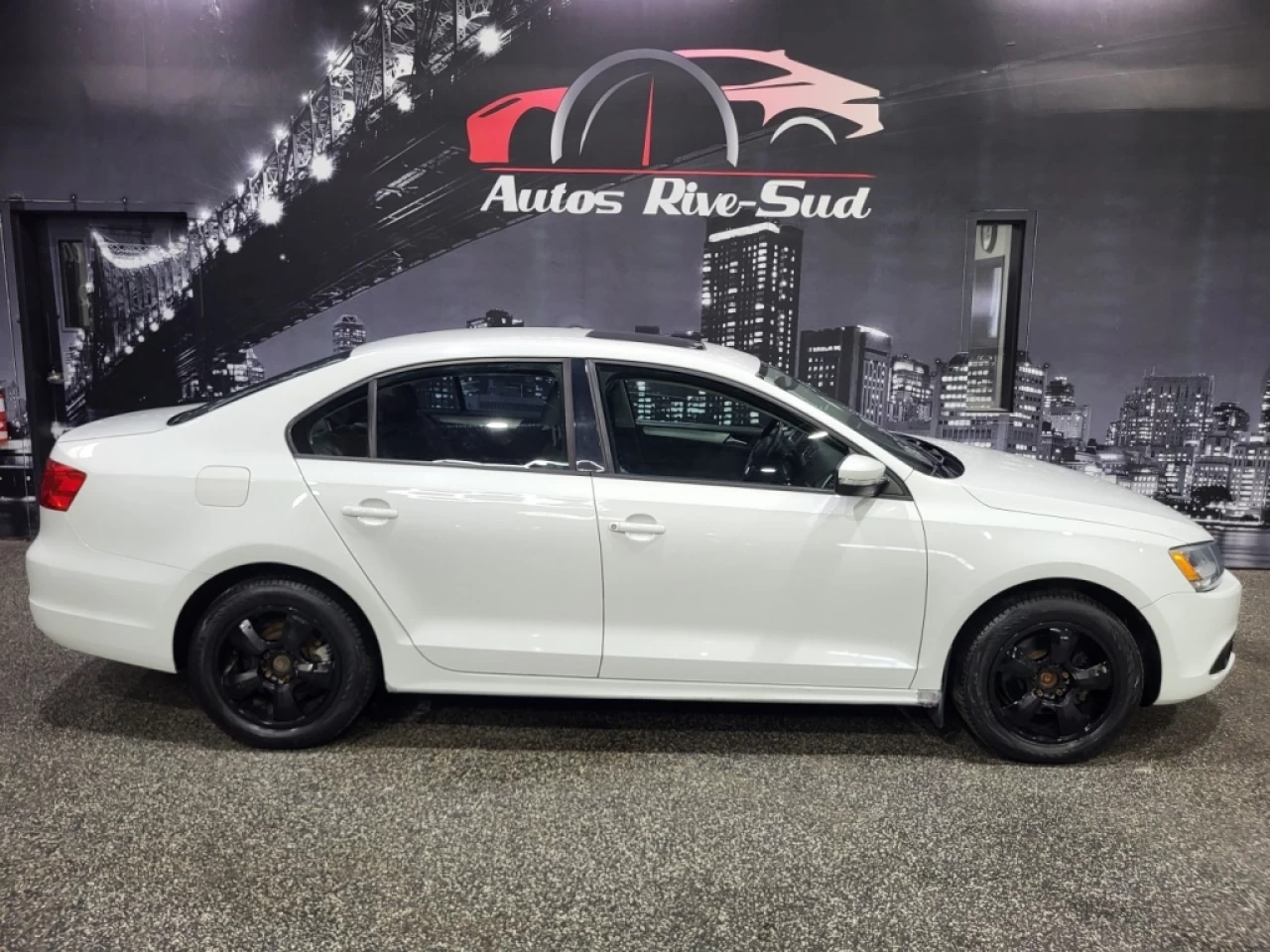 2014 Volkswagen Jetta HIGHLINE TDI CUIR TOIT  AVEC SEULEMENT 131 200KM Main Image