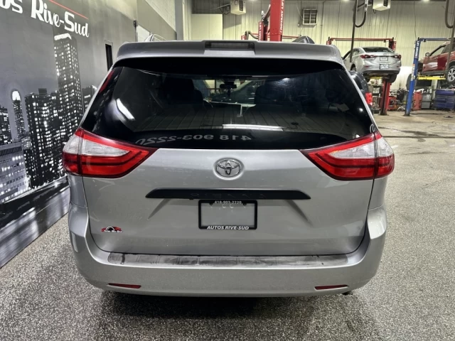 Toyota Sienna LE 7 PASSAGERS A/C CAMERA SEULEMENT 118 300KM 2018