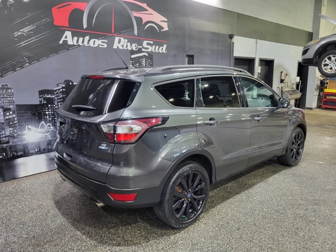 2017 Ford Escape 4WD 4dr SE Image principale