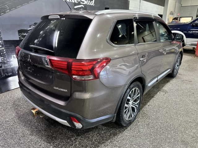 Mitsubishi Outlander AWC 4dr ES 2016