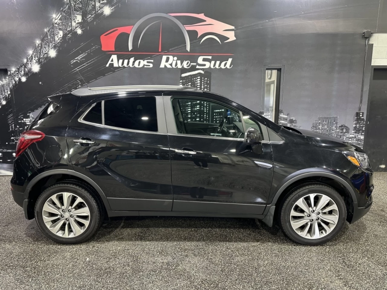 2020 Buick Encore AWD 4dr Preferred Main Image