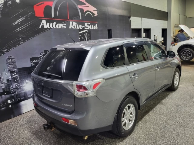 Mitsubishi Outlander SE V6 3.0L AWD 7 PASSAGERS SEULEMENT 131 300KM 2014