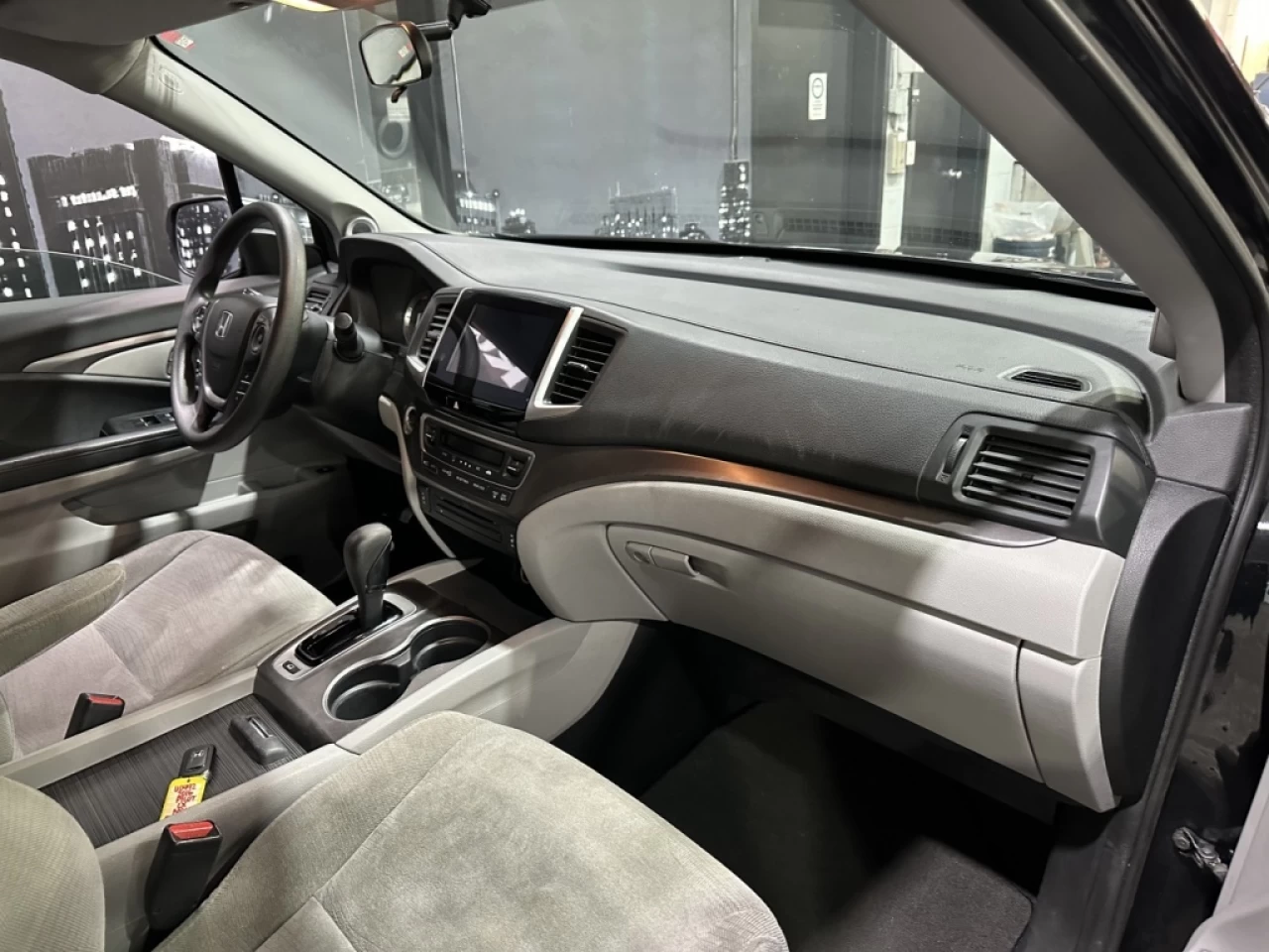 2016 Honda Pilot LX AWD TRÈS PROPRE 8 PASSAGERS Main Image