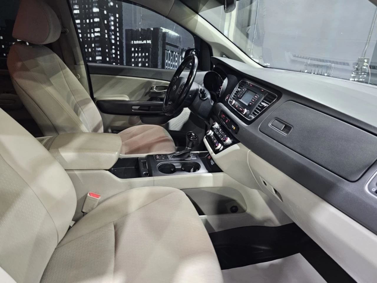 2016 Kia Sedona LX+ PORTE AUTOMATIQUE CAMERA A/C AVEC 201 600 KM Image principale