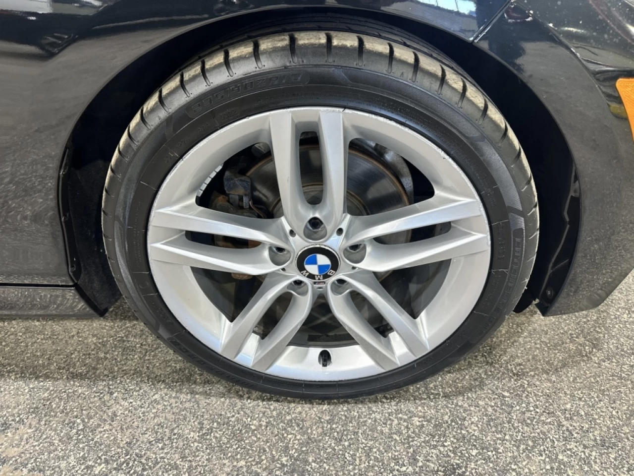 2017 BMW 2 Series 2dr Cpe 230i xDrive AWD Main Image