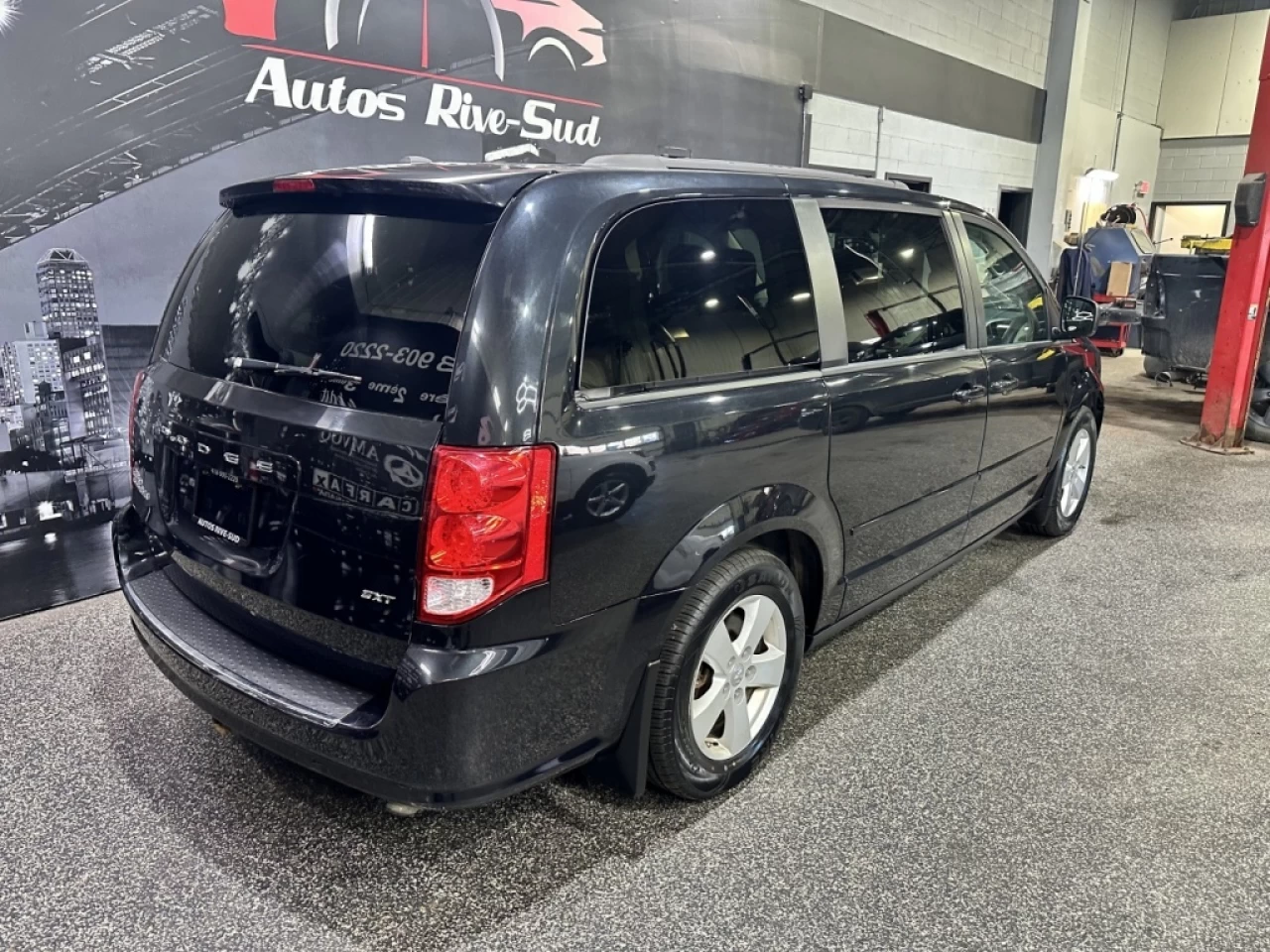 2017 Dodge Grand Caravan 4dr Wgn SXT Main Image