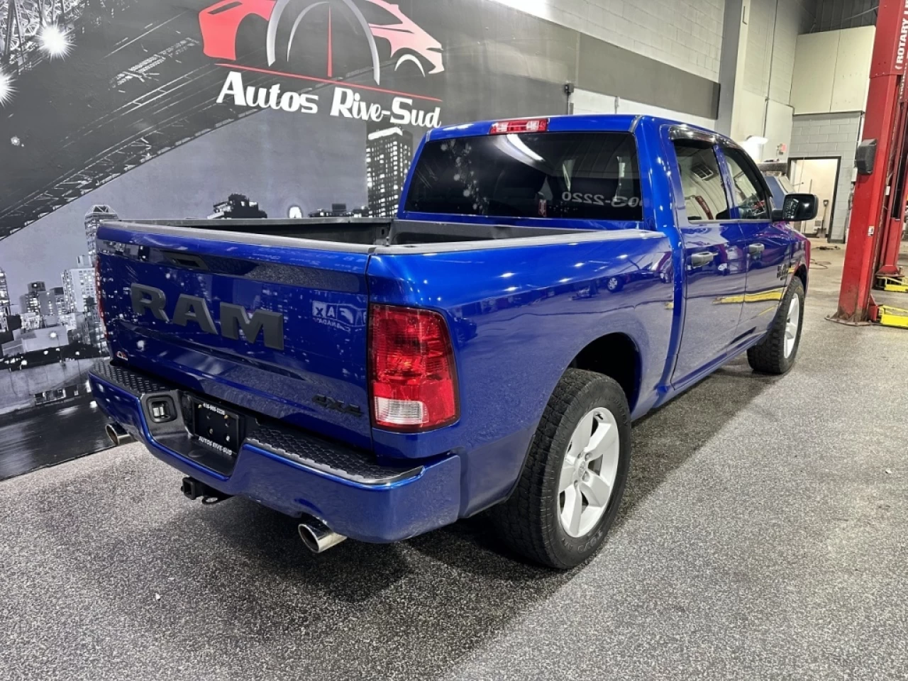 2019 Ram 1500 Classic Express 4x4 Crew Cab 5'7  Box Main Image