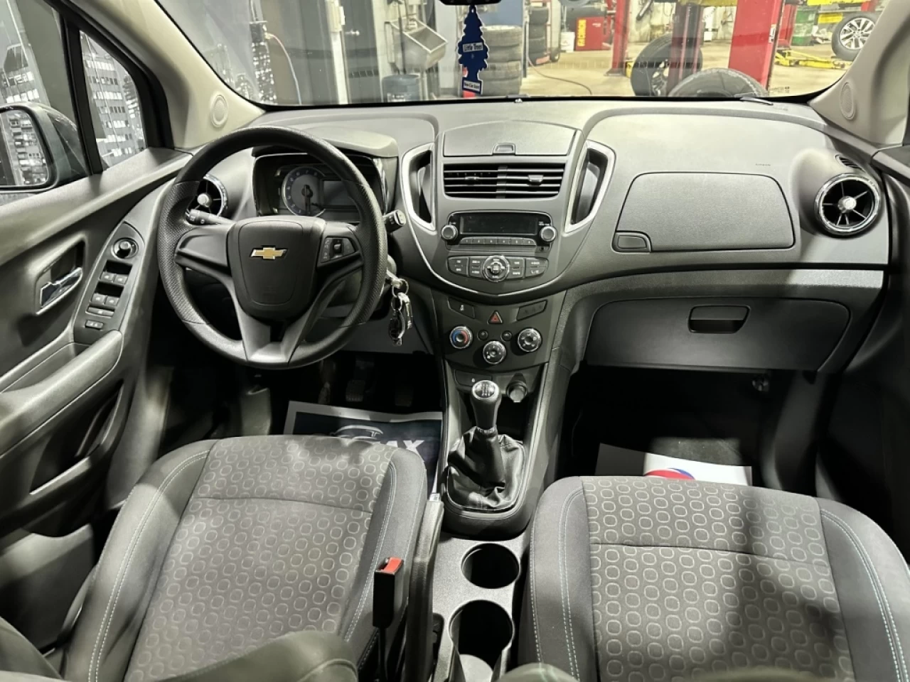 2014 Chevrolet Trax LS MANUELLE TRÈS PROPRE A/C SEULEMENT 81 700KM Image principale