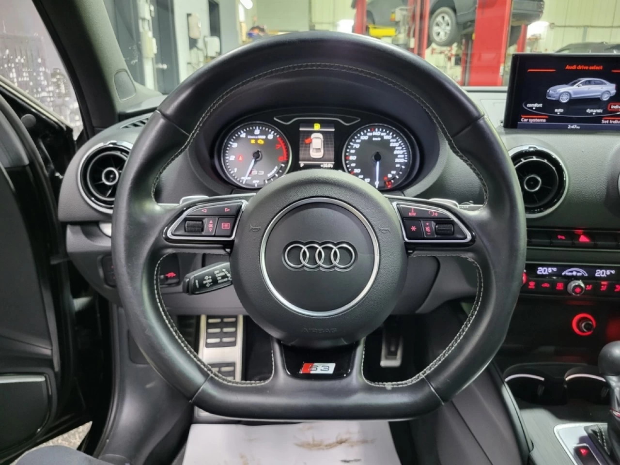 2016 Audi S3 4dr Sdn quattro 2.0T Technik Image principale